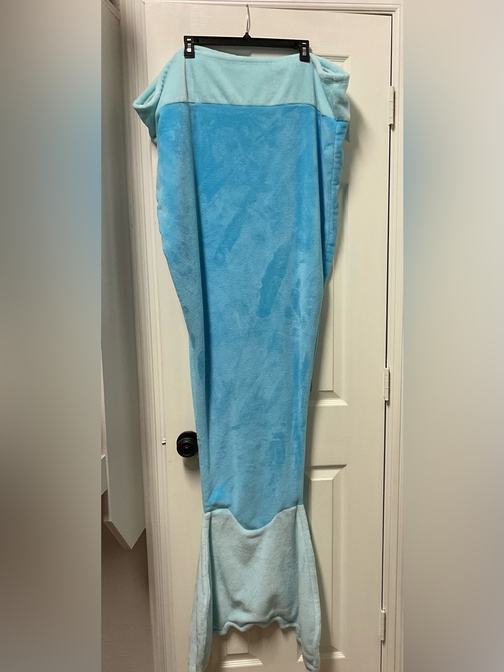 Mermaid velour fleece blanket. About 60 inches long
